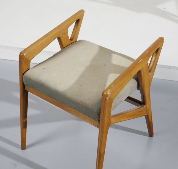 Coppia di sgabelli  - Asta Asta 447 | DESIGN E ARTI DECORATIVE DEL NOVECENTO Online - Associazione Nazionale - Case d'Asta italiane