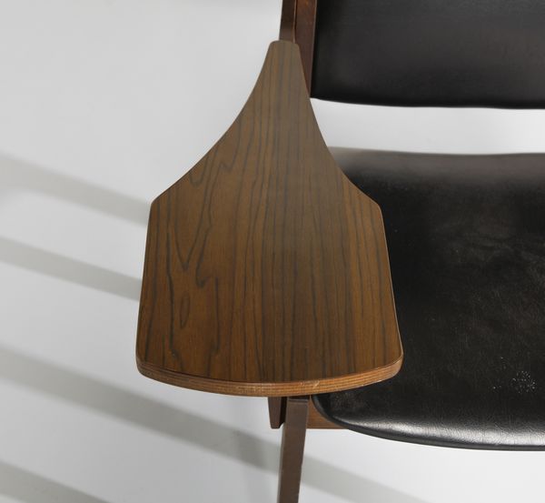 CORBETTA : Dodici sedie con bracciolo, Ospitaletto  - Asta Asta 447 | DESIGN E ARTI DECORATIVE DEL NOVECENTO Online - Associazione Nazionale - Case d'Asta italiane