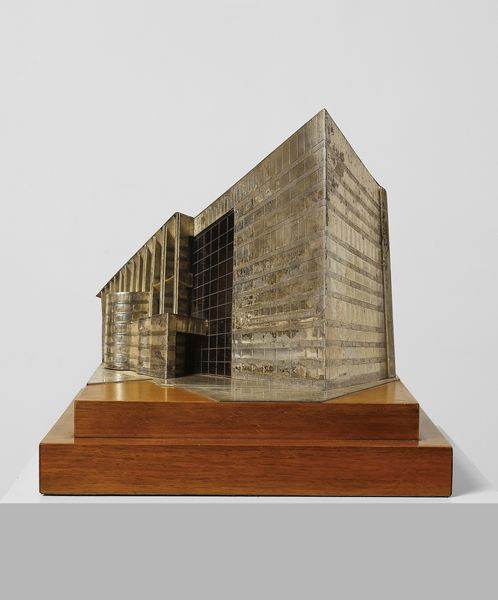 SUPERSTUDIO : Modellino della Banca di Credito Cooperativo dell'Alta Brianza. argentiere Guanziroli  - Asta Asta 447 | DESIGN E ARTI DECORATIVE DEL NOVECENTO Online - Associazione Nazionale - Case d'Asta italiane