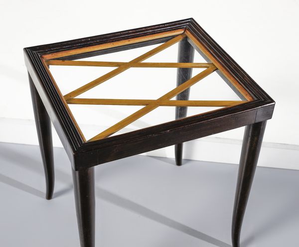 MANIFATTURA ITALIANA : Tre tavolini impilabili  - Asta Asta 447 | DESIGN E ARTI DECORATIVE DEL NOVECENTO Online - Associazione Nazionale - Case d'Asta italiane