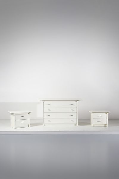 CARDIN PIERRE (1922 - 2020) : Cassettiera e coppia di comodini  - Asta Asta 447 | DESIGN E ARTI DECORATIVE DEL NOVECENTO Online - Associazione Nazionale - Case d'Asta italiane