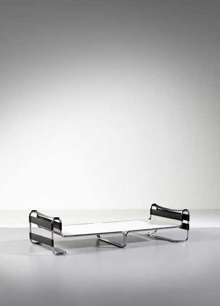 BREUER MARCEL LAJOS (1902 - 1981) : Bauhaus Wassily Daybed  - Asta Asta 447 | DESIGN E ARTI DECORATIVE DEL NOVECENTO Online - Associazione Nazionale - Case d'Asta italiane
