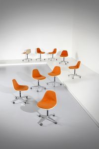 EAMES CHARLES (1907-1978) & RAY (1912-1988) - Nove sedie girevoli su ruote mod. Plastic Side Chair pscc per Hermann Miller, USA