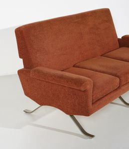 PARISI ICO (1916 - 1996) : nello stile di. Divano a tre posti  - Asta Asta 447 | DESIGN E ARTI DECORATIVE DEL NOVECENTO Online - Associazione Nazionale - Case d'Asta italiane