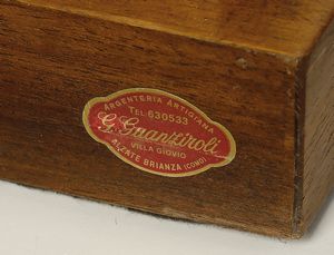 SUPERSTUDIO : Modellino della Banca di Credito Cooperativo dell'Alta Brianza. argentiere Guanziroli  - Asta Asta 447 | DESIGN E ARTI DECORATIVE DEL NOVECENTO Online - Associazione Nazionale - Case d'Asta italiane