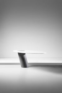 MANGIAROTTI ANGELO (1921 - 2012) - Tavolo Eccentrico per Skipper, Italia