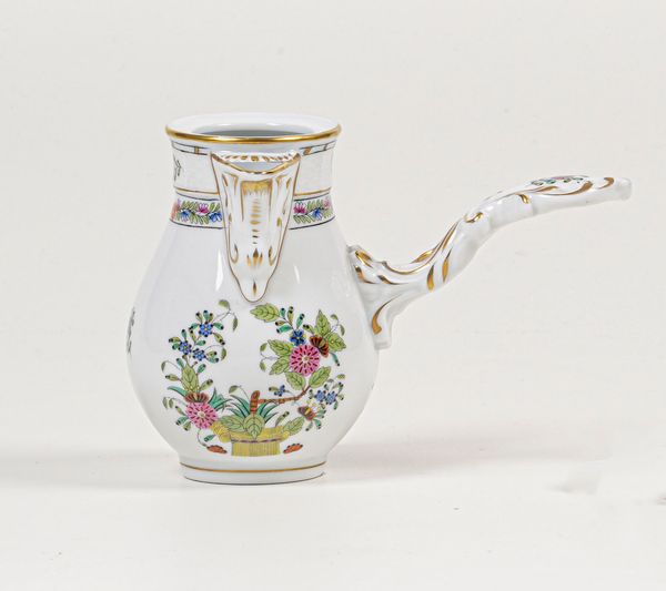 Piccola caffettiera �Indian Basket Multicolor�.<BR>Herend, XX secolo.  - Asta Arredo per la Tavola - Associazione Nazionale - Case d'Asta italiane