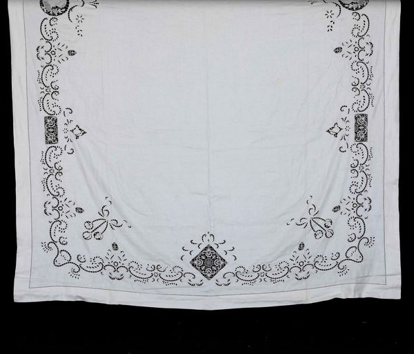 Tovaglia con iniziali MGB e corona di conte.<BR>  - Asta Arredo per la Tavola - Associazione Nazionale - Case d'Asta italiane