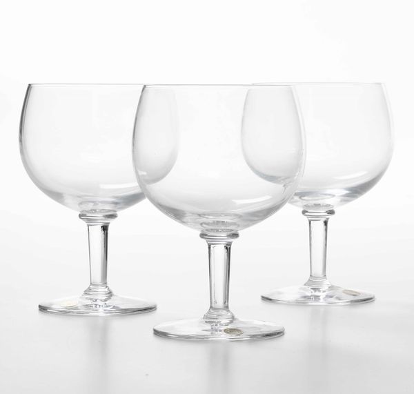 Dodici calici da degustazione Charente Uni.<BR>Belgio, Manifattura di Val Saint Lambert, XX secolo.  - Asta Arredo per la Tavola - Associazione Nazionale - Case d'Asta italiane