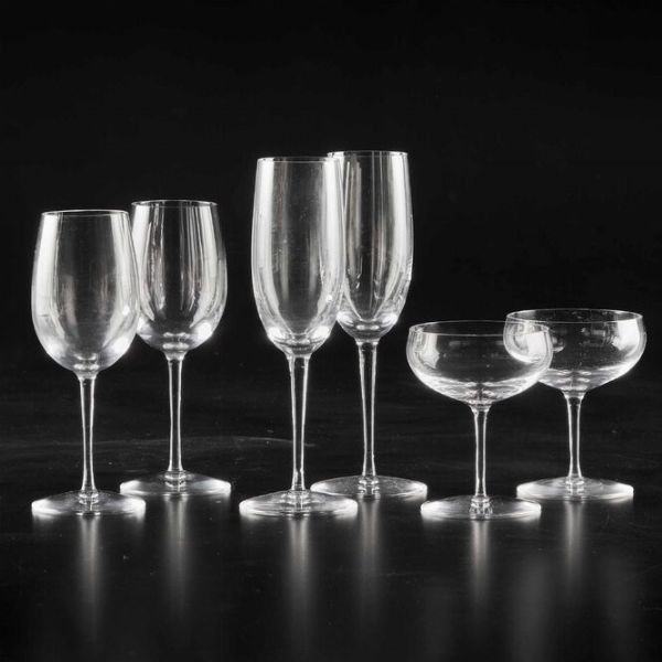 Servizio di calici. <BR>Francia, Manifattura Saint Louis, XX secolo.  - Asta Arredo per la Tavola - Associazione Nazionale - Case d'Asta italiane