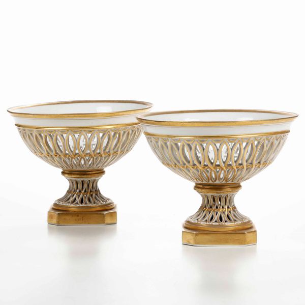 Coppia di coppe traforate.<BR>Probabilmente Francia, XIX secolo.  - Asta Arredo per la Tavola - Associazione Nazionale - Case d'Asta italiane