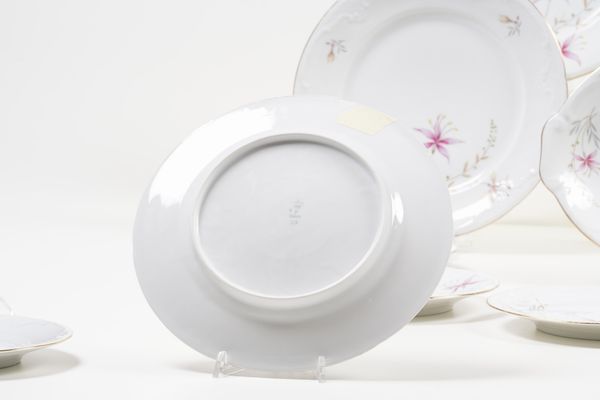 Servizio da tavola.<BR>Germania, Manifattura bavarese, XX secolo.  - Asta Arredo per la Tavola - Associazione Nazionale - Case d'Asta italiane