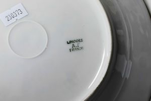 Servizio da tavola.  <BR>Francia, Limoges, probabilmente Atelier Fran�ois et Cie, secondo quarto del XX secolo.  - Asta Arredo per la Tavola - Associazione Nazionale - Case d'Asta italiane