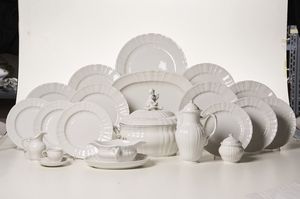Servizio da tavola. <BR>Berlino, Manifattura Reale, XX secolo.<BR>  - Asta Arredo per la Tavola - Associazione Nazionale - Case d'Asta italiane
