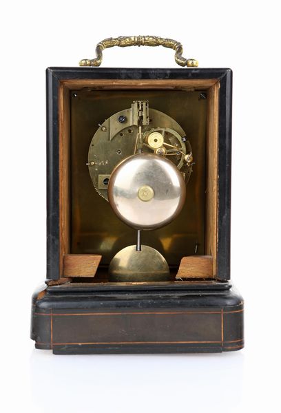 Pendola da viaggio in legno intarsiato, Lain� � Paris, 1830  - Asta Antiquariato - Icone, Arredi, Sculture, Oggetti d'Arte - Associazione Nazionale - Case d'Asta italiane