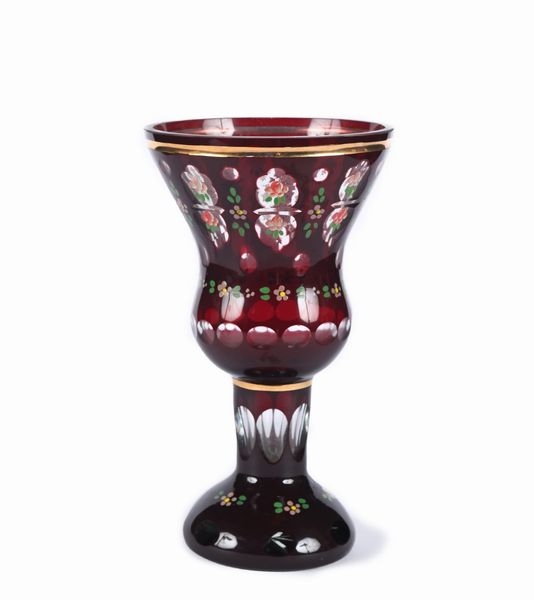 Calice a tromba in vetro rosso con roselline dipinte, Boemia, seconda met� del XIX secolo  - Asta Antiquariato - Icone, Arredi, Sculture, Oggetti d'Arte - Associazione Nazionale - Case d'Asta italiane