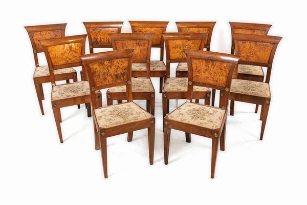 Undici sedie, XIX secolo  - Asta Antiquariato - Icone, Arredi, Sculture, Oggetti d'Arte - Associazione Nazionale - Case d'Asta italiane