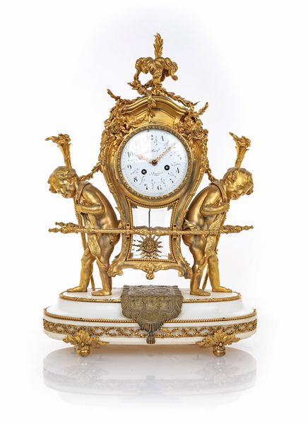 Pendola in bronzo e marmo bianco a forma di portantina, fine del XIX secolo  - Asta Antiquariato - Icone, Arredi, Sculture, Oggetti d'Arte - Associazione Nazionale - Case d'Asta italiane