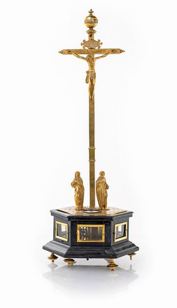 Calvario, orologio in bronzo e legno ebanizzato, Germania, XVII secolo  - Asta Antiquariato - Icone, Arredi, Sculture, Oggetti d'Arte - Associazione Nazionale - Case d'Asta italiane