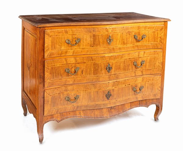 Cassettone in noce con filettature intarsiate, fine del XVIII secolo  - Asta Antiquariato - Icone, Arredi, Sculture, Oggetti d'Arte - Associazione Nazionale - Case d'Asta italiane