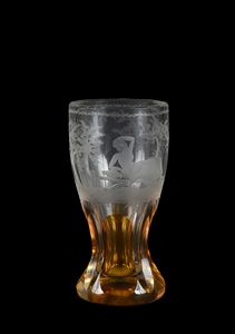 Bicchiere Biedermeier in vetro con naiade incisa, Boemia, XIX secolo  - Asta Antiquariato - Icone, Arredi, Sculture, Oggetti d'Arte - Associazione Nazionale - Case d'Asta italiane