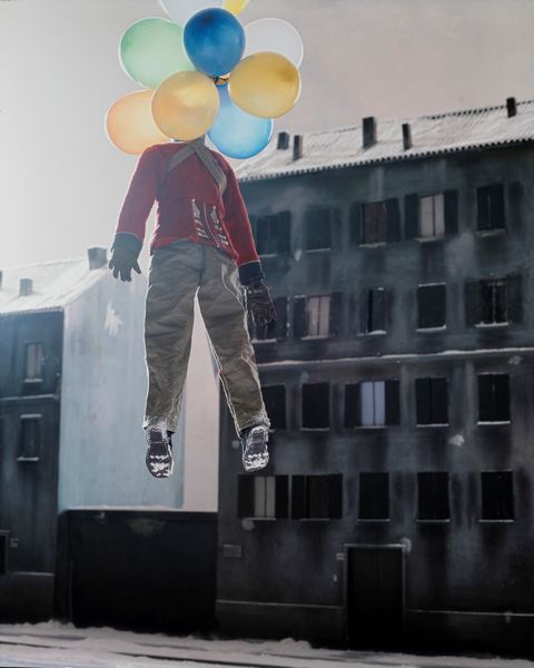 Paolo Ventura : The Balloon Seller, dalla serie Winter Stories  - Asta Fotografia - Associazione Nazionale - Case d'Asta italiane