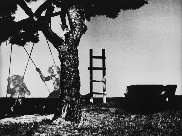Mario Giacomelli : Senza titolo (Autoritratto in altalena)  - Asta Fotografia - Associazione Nazionale - Case d'Asta italiane