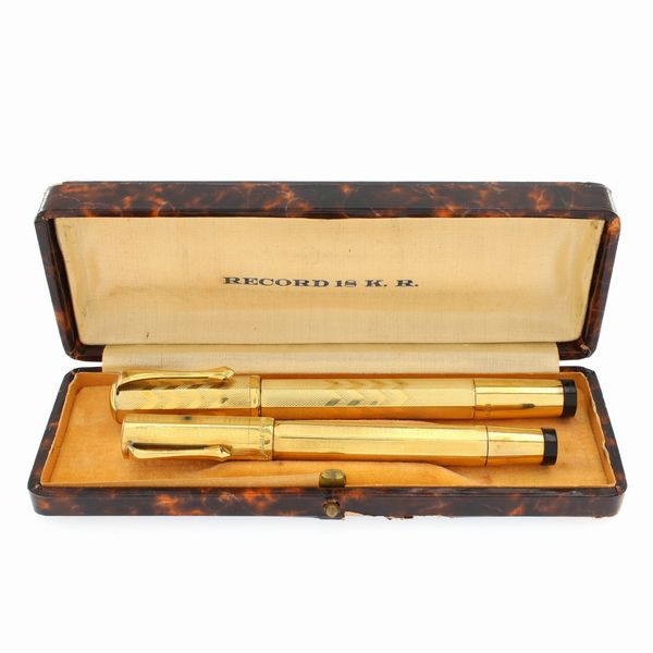 Antiche penne stilografiche placcate in oro giallo  - Asta Gioielli e Orologi Web Only - Associazione Nazionale - Case d'Asta italiane