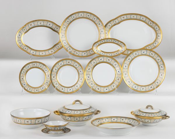Servizio da tavola in porcellana Limoges 'Haviland Bengalis'  - Asta L'Arte della Tavola - Associazione Nazionale - Case d'Asta italiane