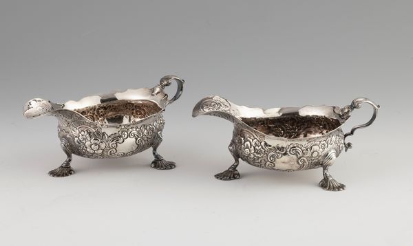 Coppia di salsiere in argento  - Asta L'Arte della Tavola - Associazione Nazionale - Case d'Asta italiane