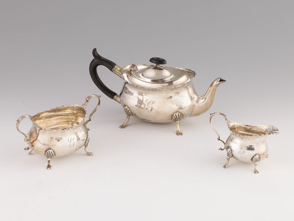 Set da t� in argento  - Asta L'Arte della Tavola - Associazione Nazionale - Case d'Asta italiane