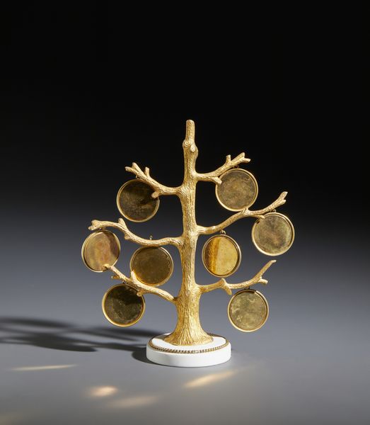 MANIFATTURA ITALIANA DEL XX SECOLO : Piccolo albero in bronzo dorato montato con medaglioni in commesso di marmi e pietre dure  - Asta Asta 449 | ARTE ANTICA E DEL XIX SECOLO Virtuale - Associazione Nazionale - Case d'Asta italiane