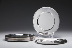 ARGENTIERE ITALIANO DEL XX SECOLO - Set di 12 piatti di forma circolare in argento