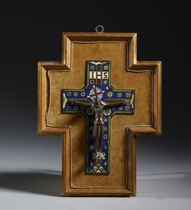 MANIFATTURA FRANCESE - Crocifisso in metallo smaltato nello stile della manifattura di Limoges del XIII secolo