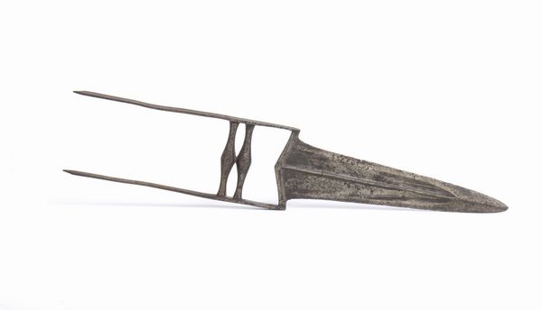 . : Pugnale a sezione romboidale noto come Katar.India, XIX sec.  - Asta Asta 450 | WUNDERKAMMER, CURIOSITIES & ETNOGRAFICA - A GENTLEMAN' S CABINET OF CURIOSITIES Online - Associazione Nazionale - Case d'Asta italiane