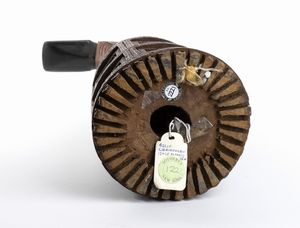 . : Ascia cerimoniale.Mangaia, Isole Cook, XIX secolo.  - Asta Asta 450 | WUNDERKAMMER, CURIOSITIES & ETNOGRAFICA - A GENTLEMAN' S CABINET OF CURIOSITIES Online - Associazione Nazionale - Case d'Asta italiane