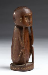 . - Grazioso idolo votivo proveniente dalla cultura Massim situata all'interno della Isole Trobriand. Melanesia, XIX sec.
