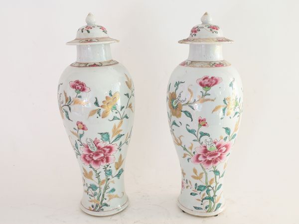 Coppia di potiche in porcellana  - Asta Casa Lazzi - parte prima Arredi, dipinti, vetri di Murano, curiosit� - Associazione Nazionale - Case d'Asta italiane