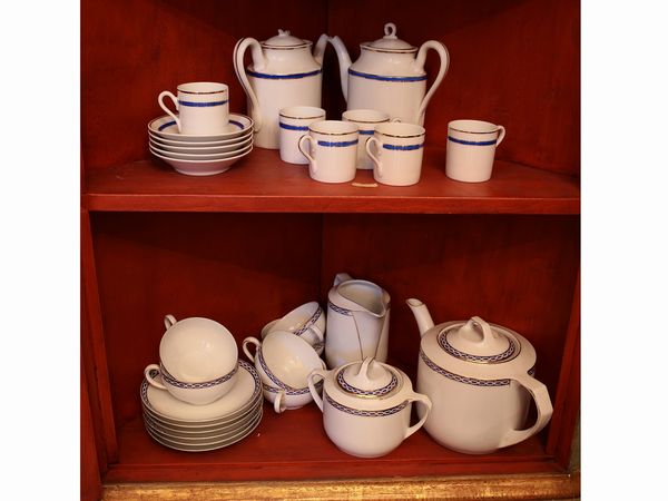 Due servizi da t e caff in porcellana, Bavaria e Richard Ginori  - Asta Casa Lazzi - parte prima Arredi, dipinti, vetri di Murano, curiosit - Associazione Nazionale - Case d'Asta italiane