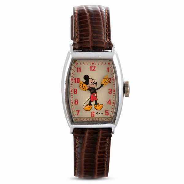 WALT DISNEY : Mickey Mouse, forma tonneau in metallo cromato, carica manuale, quadrante argento personalizzato con figura di Mickey Mouse, lancette a forma di braccia del personaggio, 26 mm, 1960 circa  - Asta Watches - Associazione Nazionale - Case d'Asta italiane
