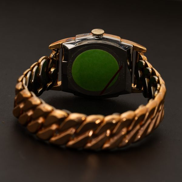 Bulova : Orologio da donna laminato con bracciale elastico, carica manuale, quadrante argent�, 38x28 mm  - Asta Watches - Associazione Nazionale - Case d'Asta italiane