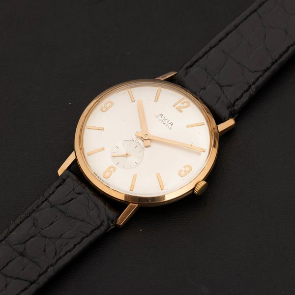 AVIA : Solo tempo in oro giallo 18k carica manuale, quadrante Argent� numeri Arabi con piccoli secondi, 34 mm  - Asta Watches - Associazione Nazionale - Case d'Asta italiane