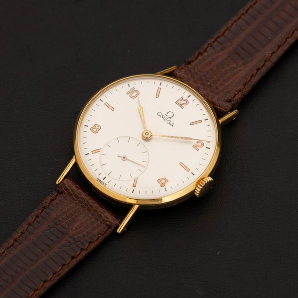 OMEGA : Solo tempo in oro 18k, carica manuale, quadrante Argent� con numeri Arabi e piccoli secondi a ore sei, 35 mm  - Asta Watches - Associazione Nazionale - Case d'Asta italiane