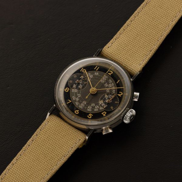 Imperial Watch : Cronografo carica manuale due contatori, tasti a oliva, quadrante galvanico bitonale con scala tachimetrica a chiocciola, numeri Arabi, 36 mm  - Asta Watches - Associazione Nazionale - Case d'Asta italiane