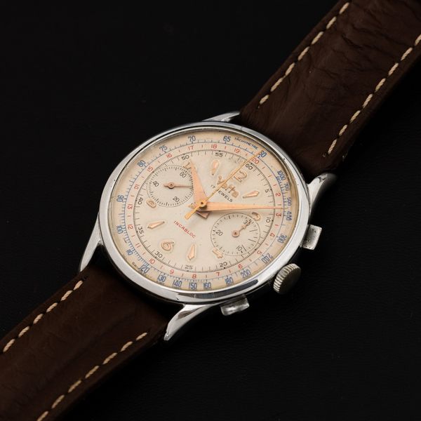 Velta : Cronografo in acciaio due contatori Oversize, carica manuale tasti quadri, quadrante Argent� con inidci applicati, 38 mm  - Asta Watches - Associazione Nazionale - Case d'Asta italiane
