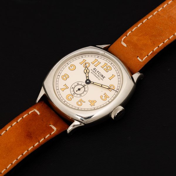 GLYCINE : Eugene Meylan automatico in acciaio di forma con quadrante argent� numeri Dec�, fondo a vista, 42 mm  - Asta Watches - Associazione Nazionale - Case d'Asta italiane