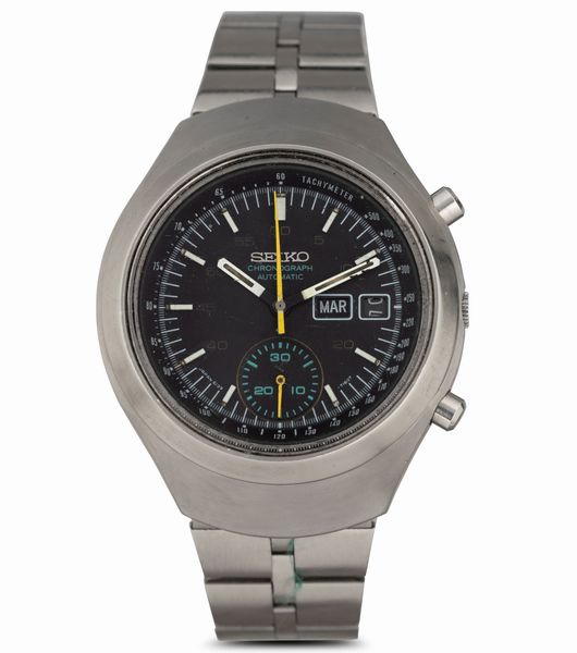 SEIKO : Helmet cronografo automatico in acciaio, indicazione di giorno e data, quadrante nero opaco con lancetta gialla, 39 mm  - Asta Watches - Associazione Nazionale - Case d'Asta italiane