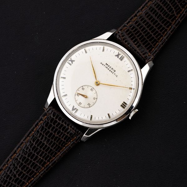 MOERIS : Solo tempo Oversize in acciaio carica manuale, quadrante argent� con piccoli secondi, 38 mm  - Asta Watches - Associazione Nazionale - Case d'Asta italiane