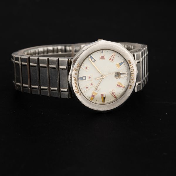 CORUM : Admiral's Cup in acciaio al quarzo con datario, quadrante bianco con bandiere marinare, 34,5 mm  - Asta Watches - Associazione Nazionale - Case d'Asta italiane