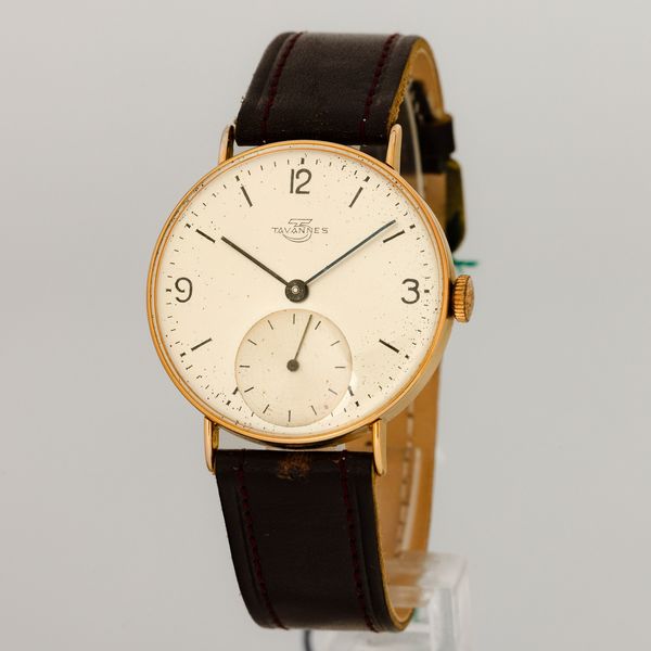 TAVANNES : Solo tempo in oro 18k, carica manuale, quadrante Argent�, secondi ad ore sei e numeri Arabi, 36 mm  - Asta Watches - Associazione Nazionale - Case d'Asta italiane